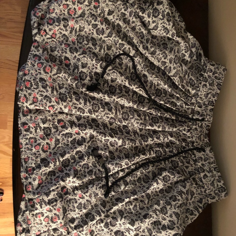 Gap patterned dressy flare shorts